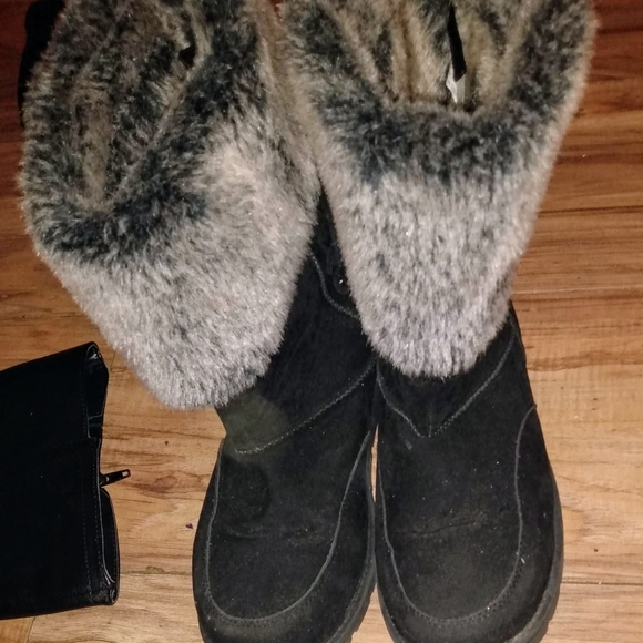 Rampage Black/Gray Faux Fur Suede Ankle Boots - Picture 4 of 4